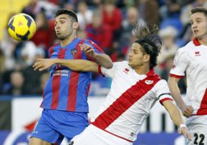 EL LEVANTE UD Y RAYO ABURREN LA TARDE(0-0)