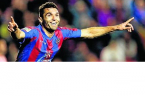 Un 'nueve'. Objetivo prioritario del Levante UD.