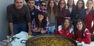 LAS CHICAS DEL RAFELBUNYOL CF SE VAN DE PAELLA POR NAVIDAD