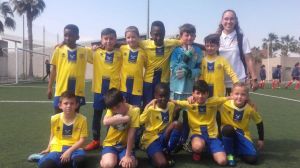 El Benjamín B del Xirivella CF trabaja y compite frente al quinto clasificado sin premio