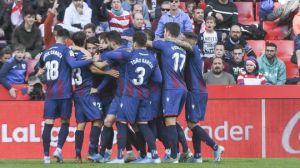 EL LEVANTE DERROTA AL GRANADA Y SE LLEVA LOS TRES PUNTOS  A CASA