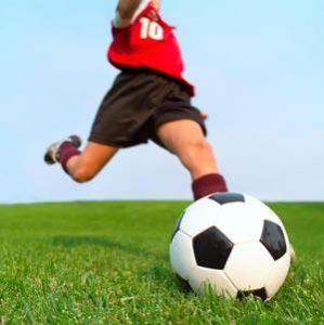 Un desacuerdo entre Xunta y Federación deja sin fútbol a 31.000 niños gallegos