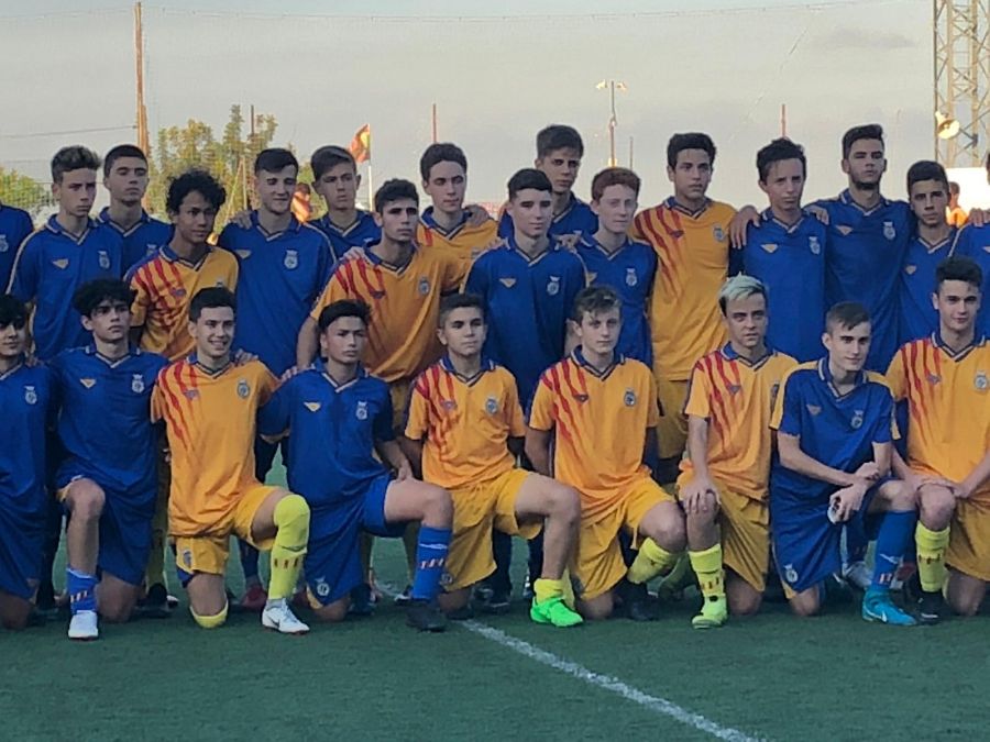 Diariogolsport.com - Segundo entrenamiento de la valenciana con sorpresas en los cadetes.