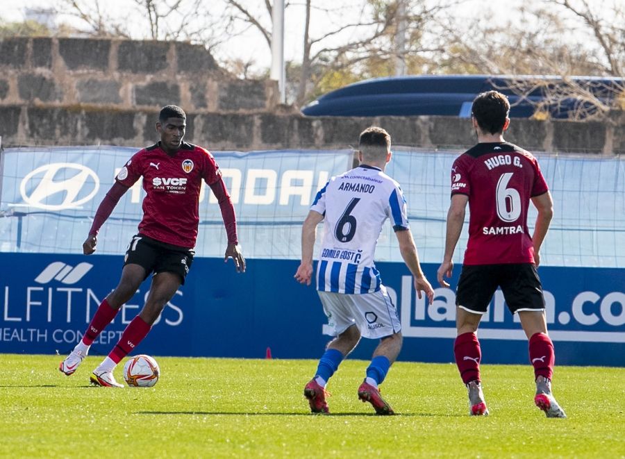 Diariogolsport.com - CRISTHIAN MOSQUERA DEBUTA CON EL VALENCIA EN LA VICTORIA FRENTE AL ATLÉTICO BALEARES